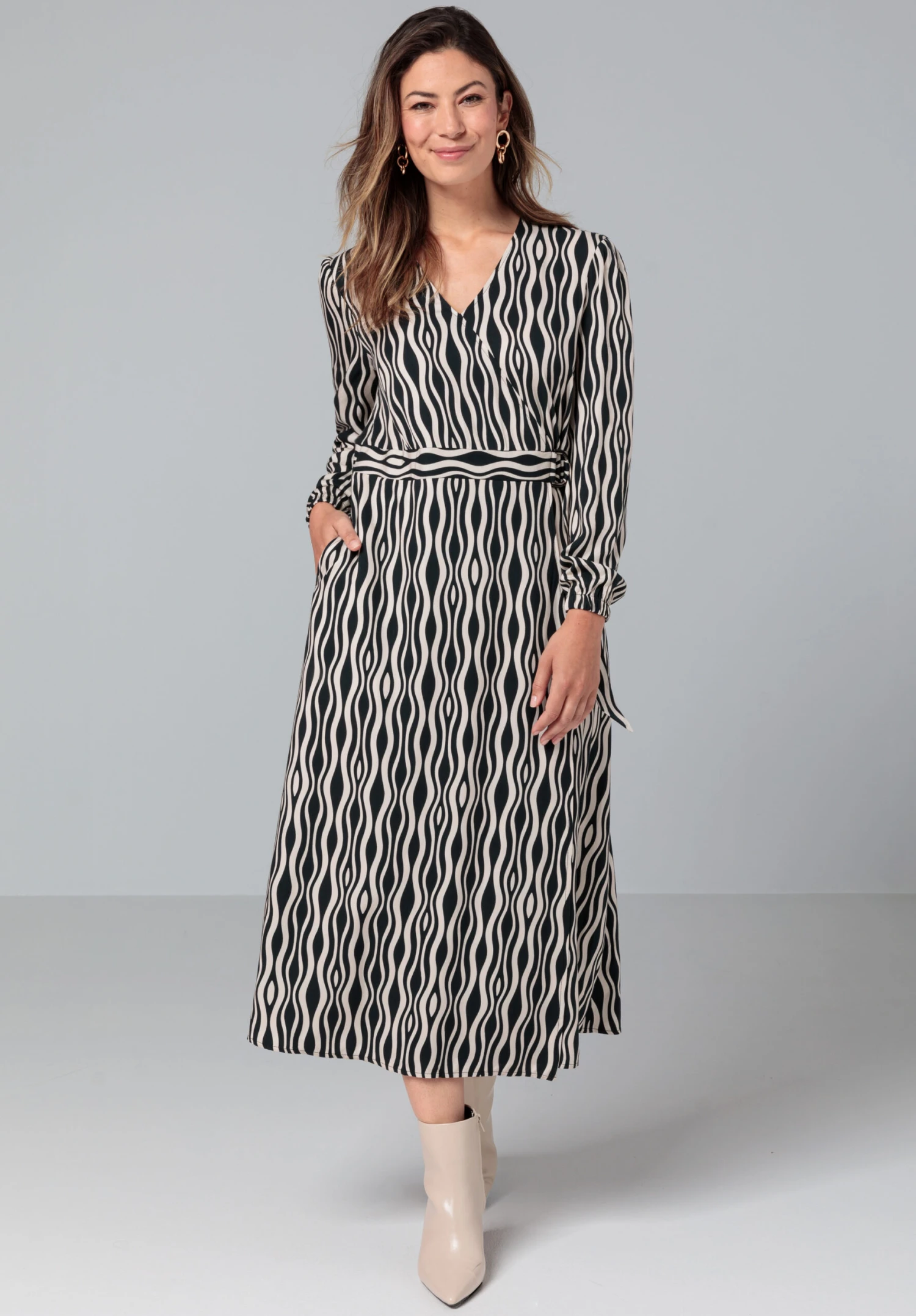 Bianca Druckkleid "Dolores" 6 Bianca Druckkleid "Dolores" – Bild 4