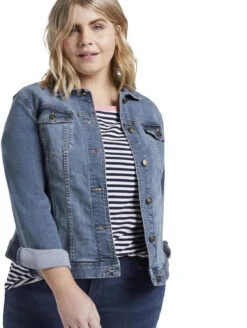 Mit Vier Taschen Vorne -Damenbekleidungs Geschäft 0c275606f7f2c5819dcc84e96433821826a7515e 7200667820 10110 03