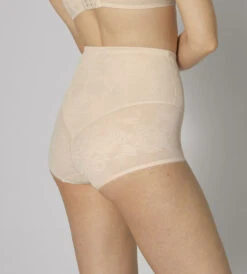 Triumph Wild Rose Sensation Highwaist Panty 8 Triumph Wild Rose Sensation Highwaist Panty -Damenbekleidungs Geschäft 116a6a9b1e3b198d6619ee61b7fe20013429e332 7200705497 00NZ 03