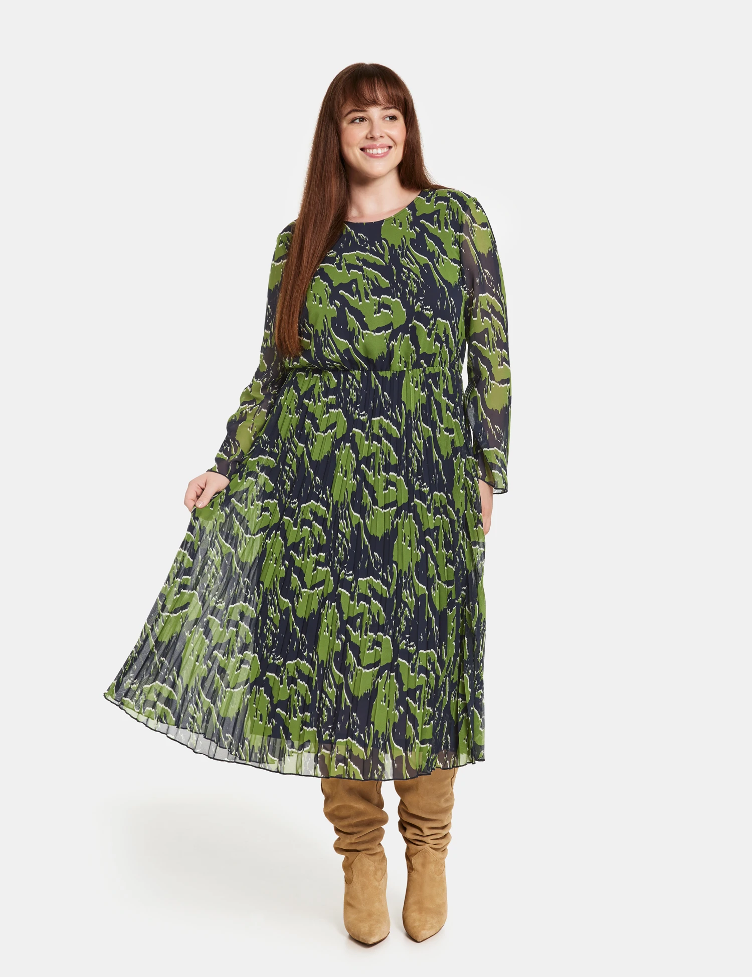 Midikleid Mit Plissiertem Rockteil 6 Midikleid Mit Plissiertem Rockteil – Bild 4