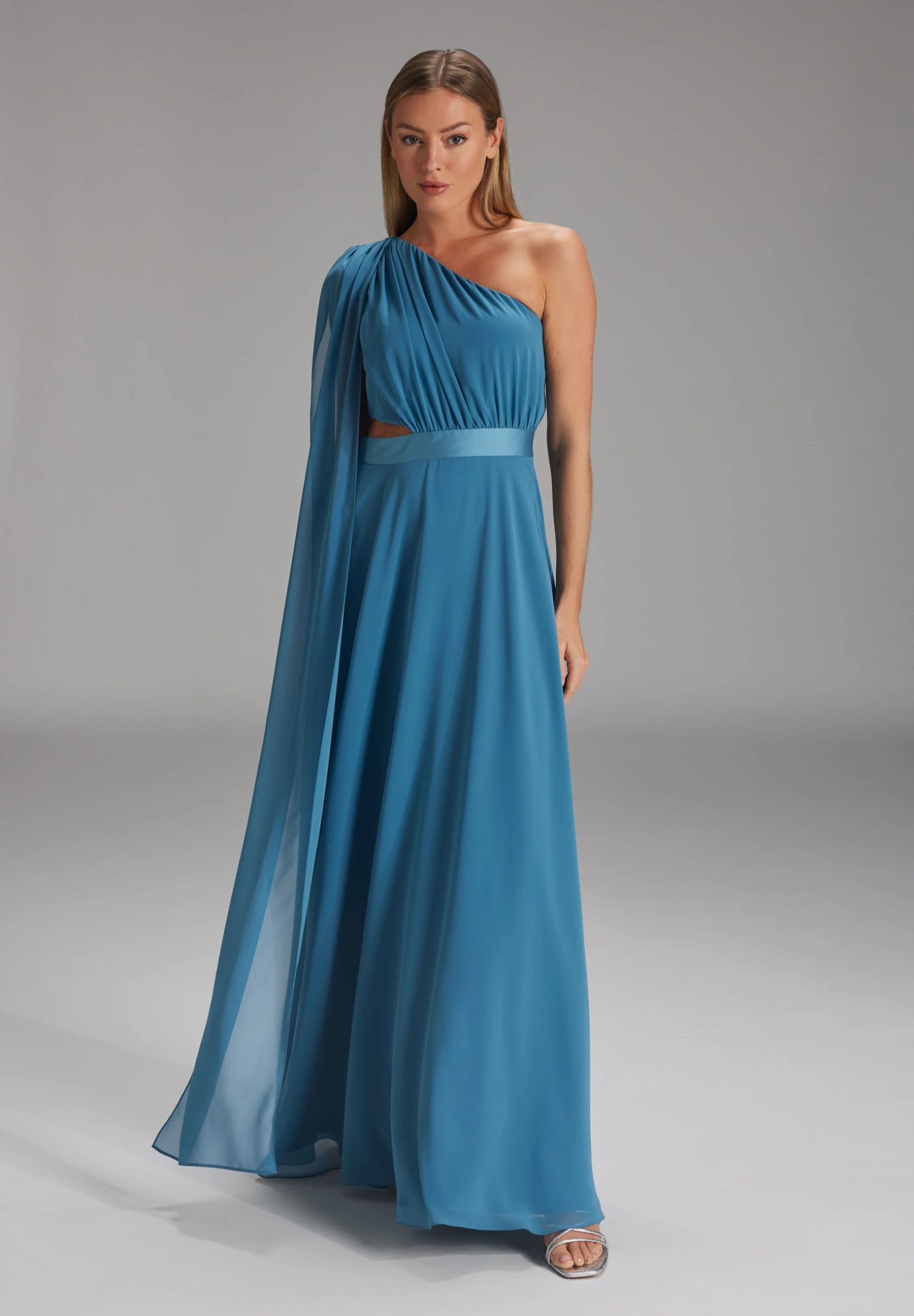 SWING One-Shoulder-Maxikleid Aus Nachhaltigem Chiffon 7 SWING One-Shoulder-Maxikleid Aus Nachhaltigem Chiffon – Bild 5