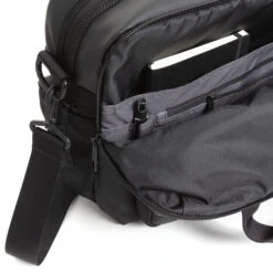 Eastpak Schultertasche "SHELDAN CNNCT" -Damenbekleidungs Geschäft 49fe99290ce70d00c887d4b1749b293cefdb9fbe 7200914229 80W1 06