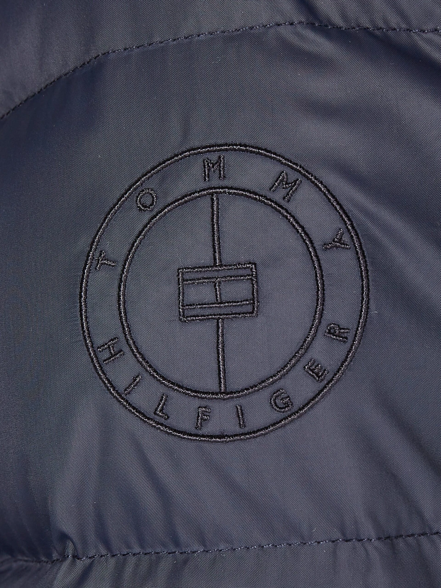 Daunenjacke Mit Kunstpelz-Kapuze 7 Daunenjacke Mit Kunstpelz-Kapuze – Bild 5