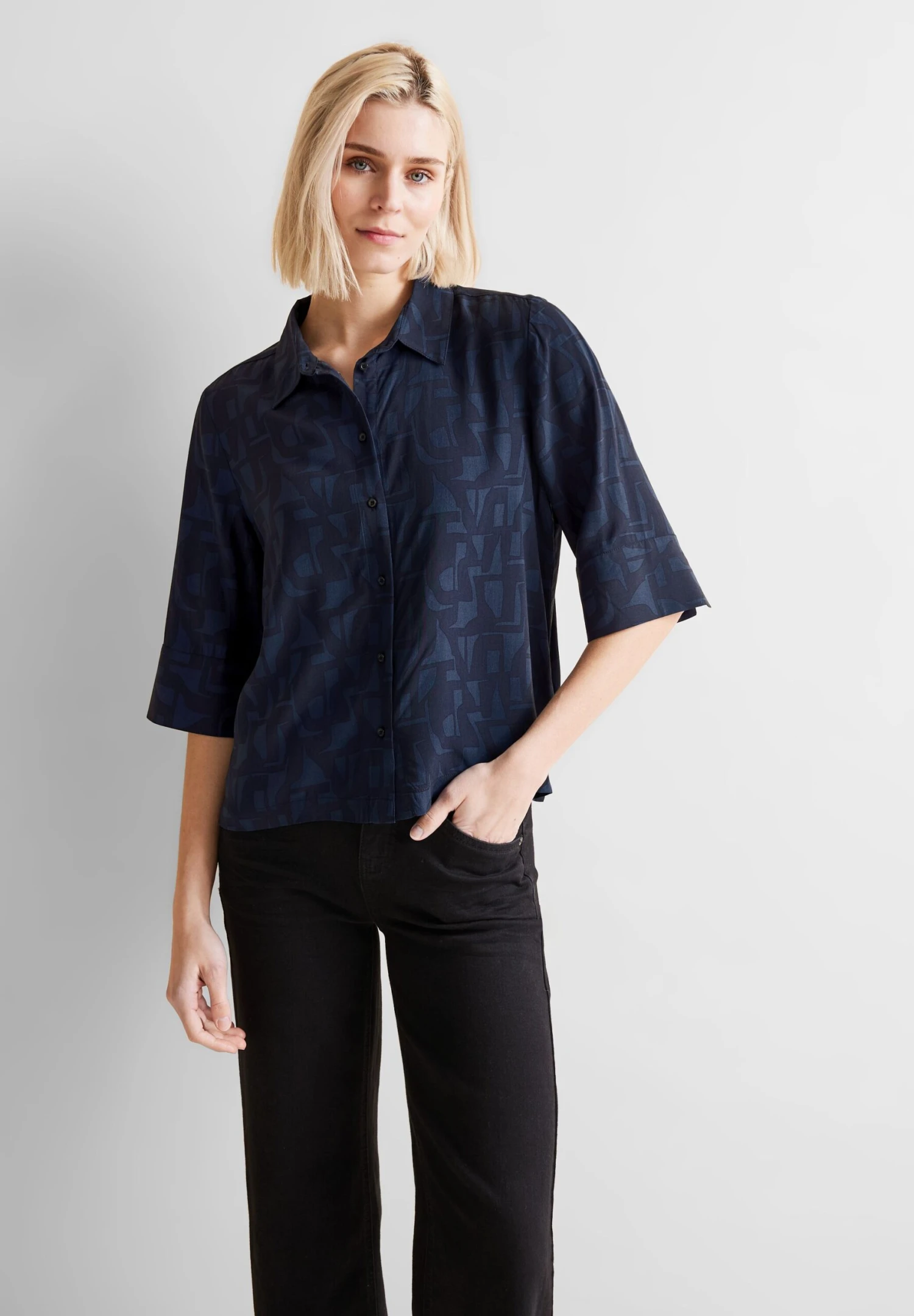 Print Hemdbluse 6 Print Hemdbluse – Bild 4
