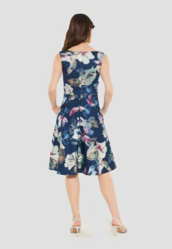 SWING Cocktailkleid Aus Scuba Mit Blumendruck -Damenbekleidungs Geschäft 82e3b367f23d241ce7931307920aa3e039ab8529 7200883090 3001 05