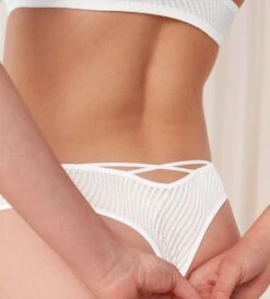 Triumph Harmony Spotlight High Leg Brazilian 7 Triumph Harmony Spotlight High Leg Brazilian -Damenbekleidungs Geschäft 8cfe1665df3f099ed4c8a6475f2dca3b47ea00e4 7200915605 0003 04