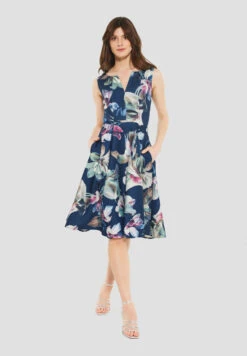SWING Cocktailkleid Aus Scuba Mit Blumendruck -Damenbekleidungs Geschäft cfe218c64dd0aa00a15ac49ec3c2cf8d13ba0d83 7200883090 3001 06